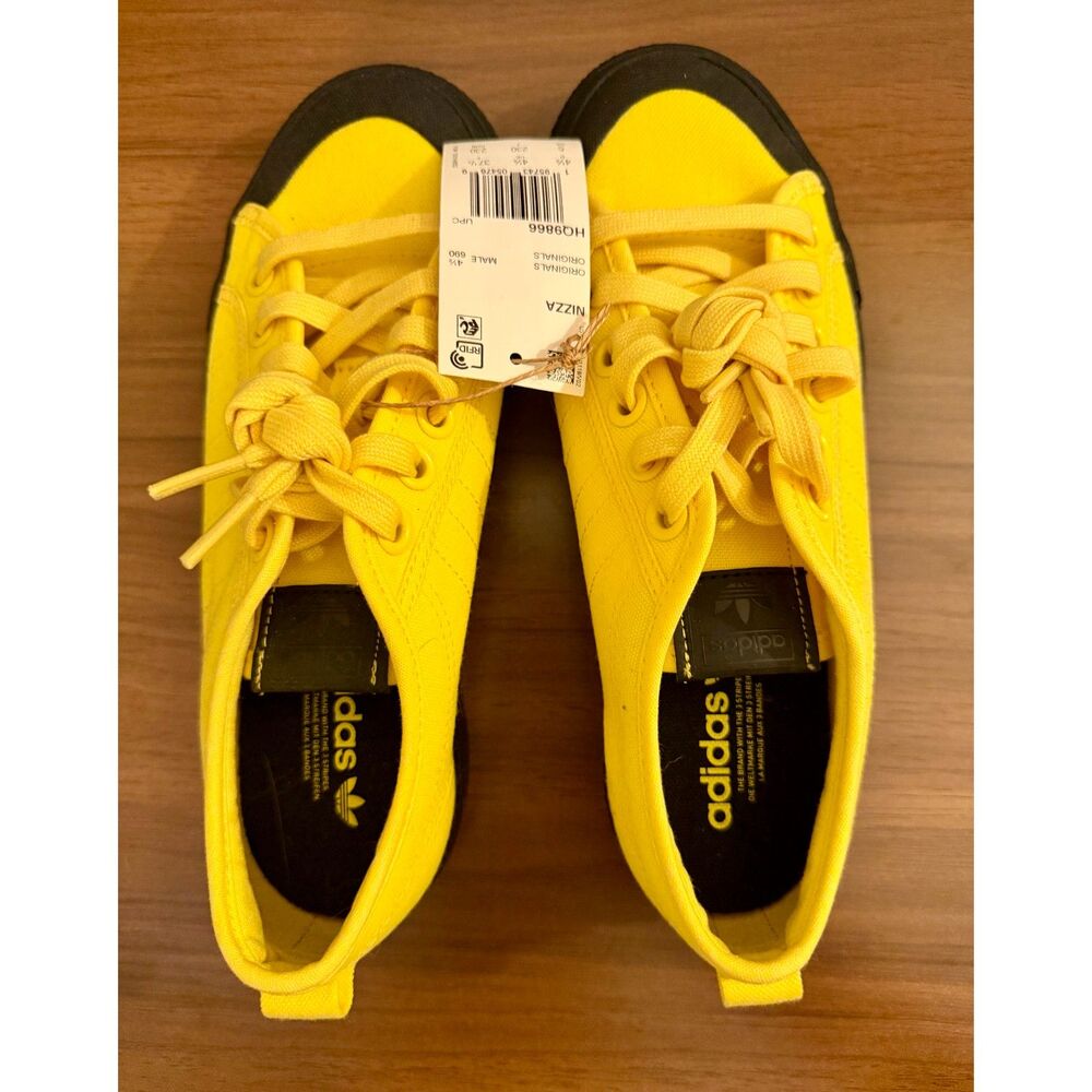 Adidas Nizza Yellow Big Kids Size 5 Sneakers Yellow and Black NWOB